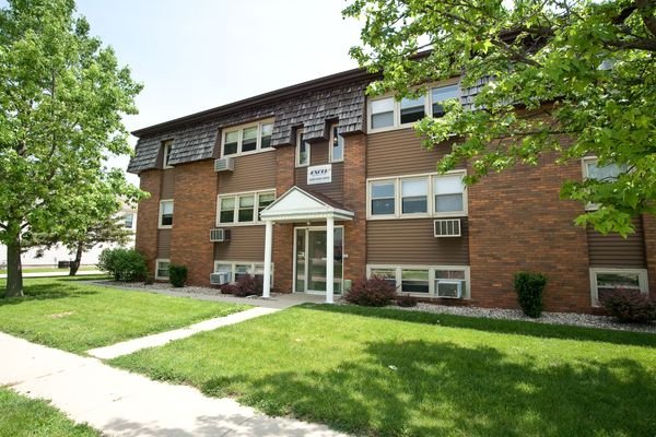 710 Arcadia, Bloomington