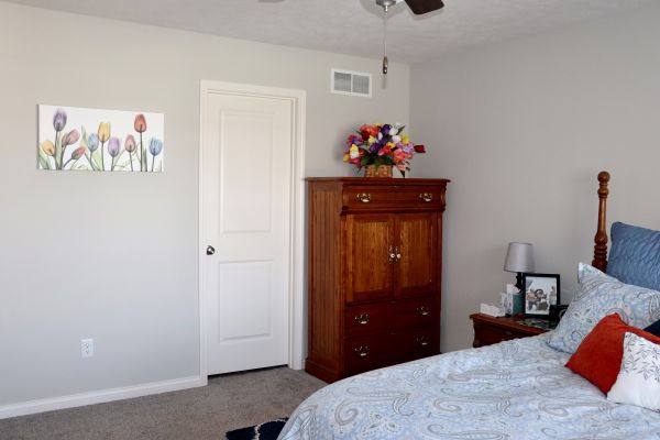 3544 - 3550 Shepard Road, Normal