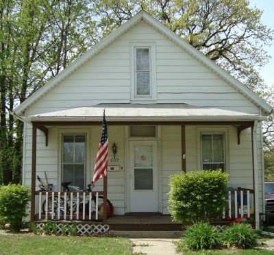 609 S Clinton, Bloomington