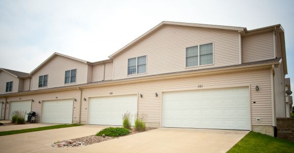 85 Yotzonot, Bloomington