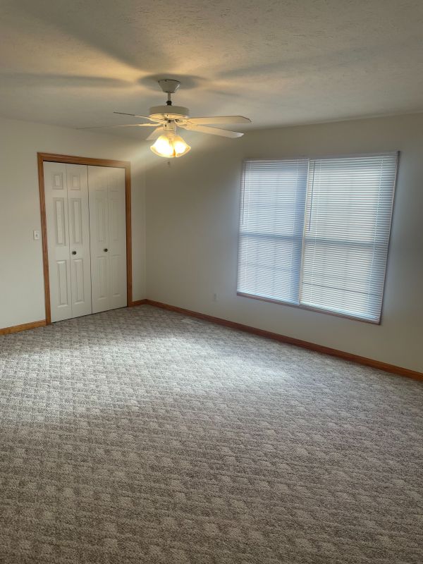 85 Yotzonot, Bloomington