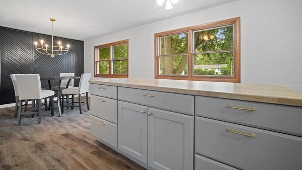 9 Brookwood Dr